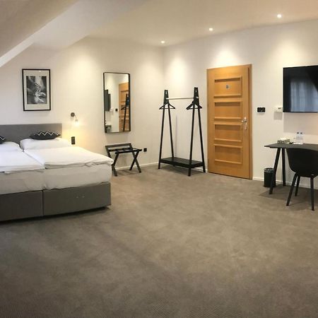Rozmaryn Hotel B&B Раковник Экстерьер фото